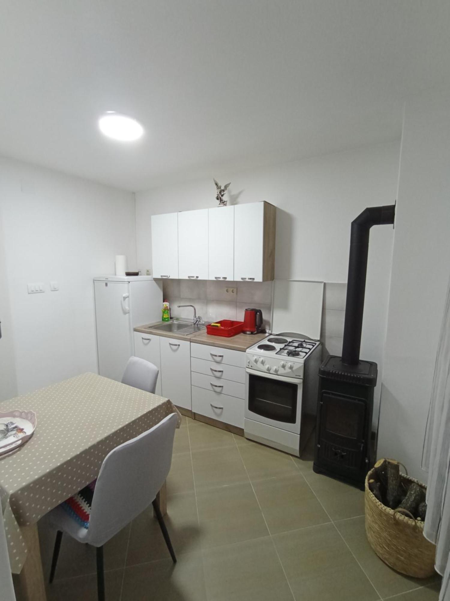 Luce Apartment Kijevo ภายนอก รูปภาพ